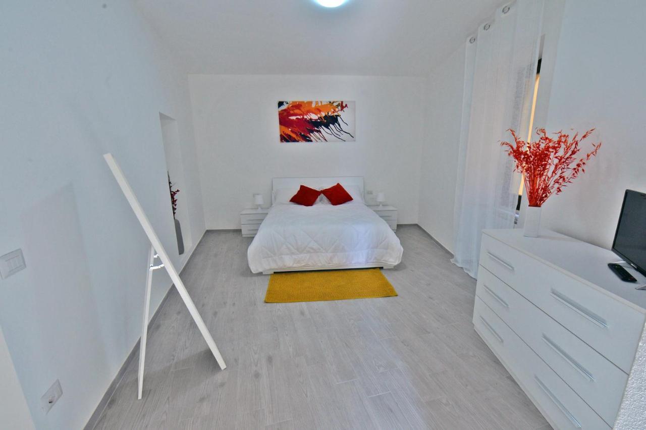 Casa Carma Villa Porto Ceresio Eksteriør bilde